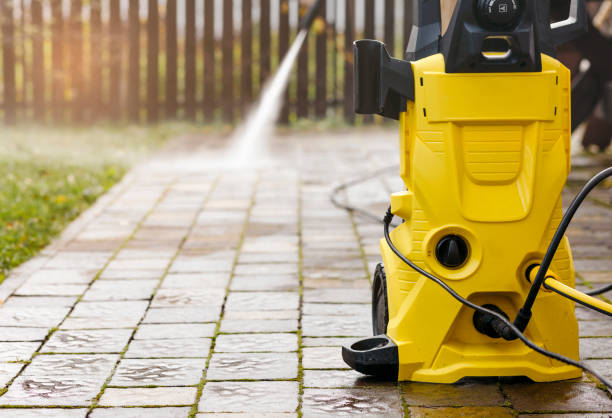 Best Playground Equipment Cleaning  in Hialeah, FL