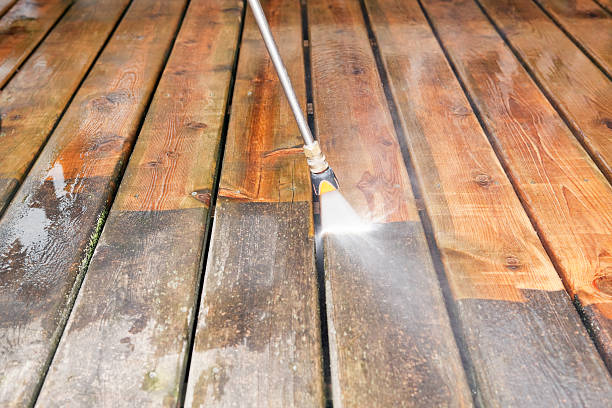 Best Pool Deck Cleaning  in Hialeah, FL